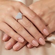 Сребърен пръстен Сърце с кристали от Sw® Crystal Сребърен пръстен Сърце с кристали от Sw® Crystal