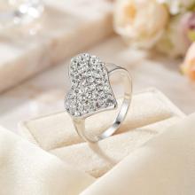 Сребърен пръстен Сърце с кристали от Sw® Crystal Сребърен пръстен Сърце с кристали от Sw® Crystal