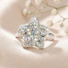 Сребърен пръстен Цветенце с кристали от Sw® SP724 Crystal и AB Crystal Сребърен пръстен Цветенце с кристали от Sw® SP724 Crystal и AB Crystal