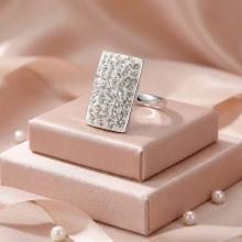 Сребърен пръстен с кристали от Sw® Avery Crystal