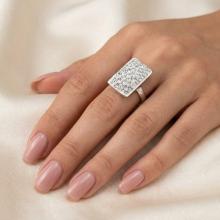 Сребърен пръстен с кристали от Sw® Avery Crystal