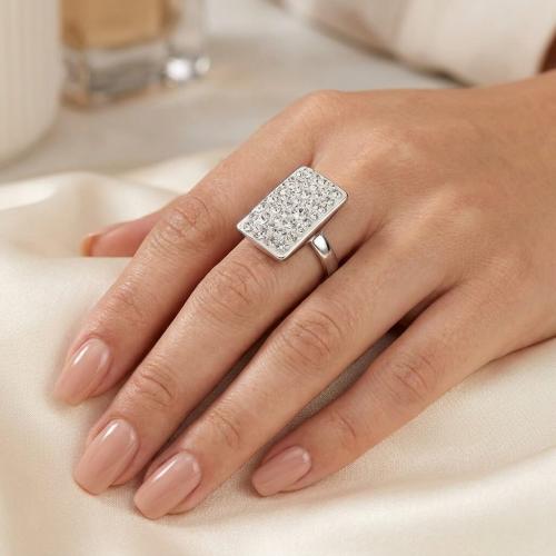 Сребърен пръстен с кристали от Sw® Avery Crystal