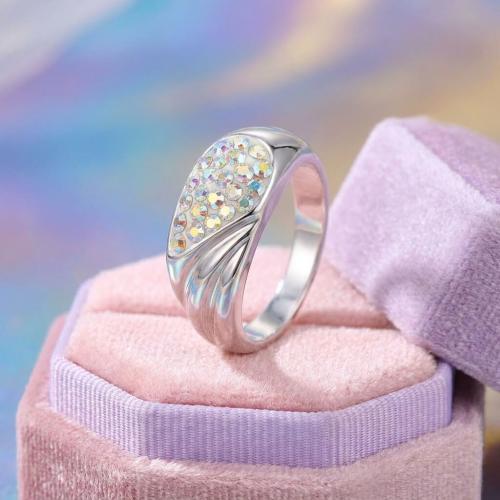 Сребърен пръстен с кристали от Sw® SP609 AB Crystal