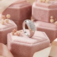 Сребърен пръстен с кристали от Sw® Ivy Crystal
