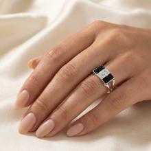 Сребърен пръстен с кристали от Sw® SP612 Black and White Сребърен пръстен с кристали от Sw® SP612 Black and White