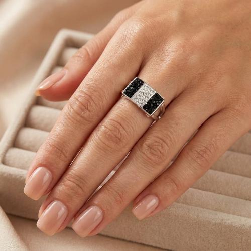 Сребърен пръстен с кристали от Sw® SP612 Black and White