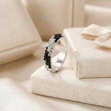 Сребърен пръстен с кристали от Sw® Mila Crystal and Jet Сребърен пръстен с кристали от Sw® Mila Crystal and Jet