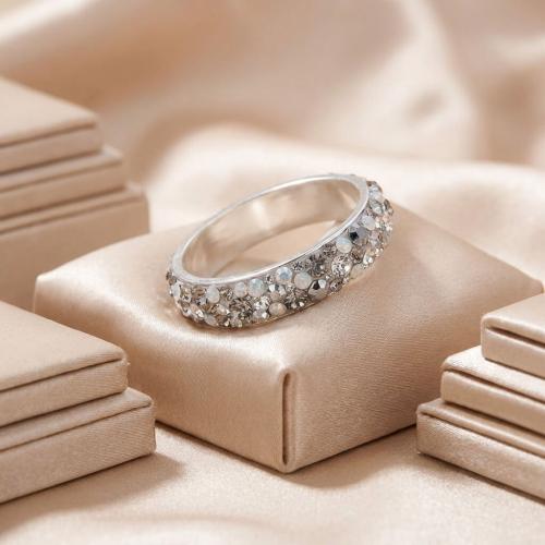 Сребърен пръстен с кристали от Sw® Mila Silver Shade