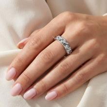 Сребърен пръстен с кристали от Sw® Mila Silver Shade Сребърен пръстен с кристали от Sw® Mila Silver Shade