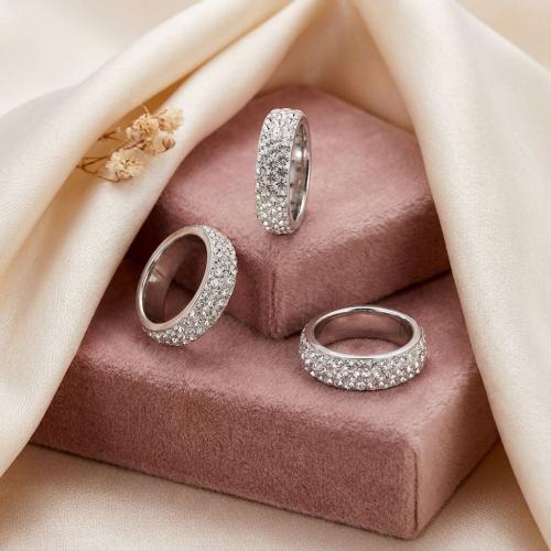 Сребърен пръстен с кристали от Sw® Mila Crystal