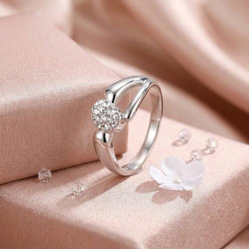Сребърен пръстен с кристали от Sw® Ayla Crystal