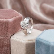 Сребърен пръстен с кристали от Sw® Lyla Crystal