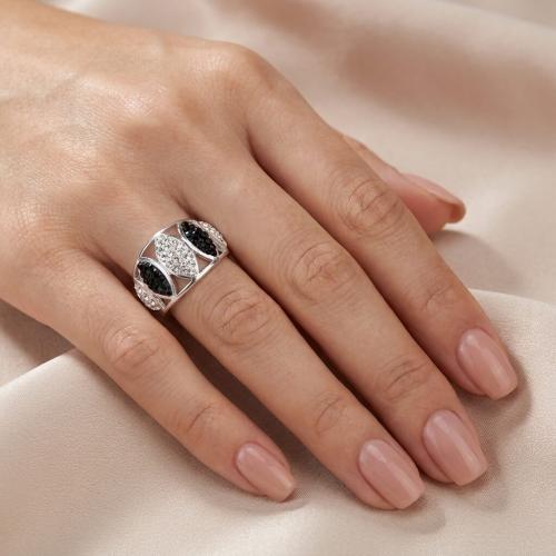 Сребърен пръстен с кристали от Sw®  SP620 Black and White