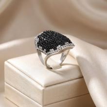 Сребърен пръстен с кристали от Sw® Josie Black and White Сребърен пръстен с кристали от Sw® Josie Black and White