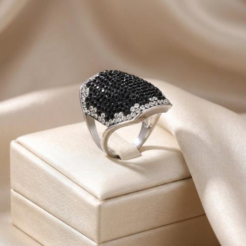 Сребърен пръстен с кристали от Sw® Josie  Black and White