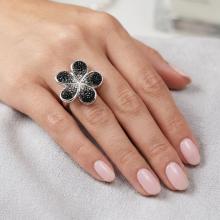 Сребърен пръстен цвете с кристали от Sw®  SP631 Jet and Crystal