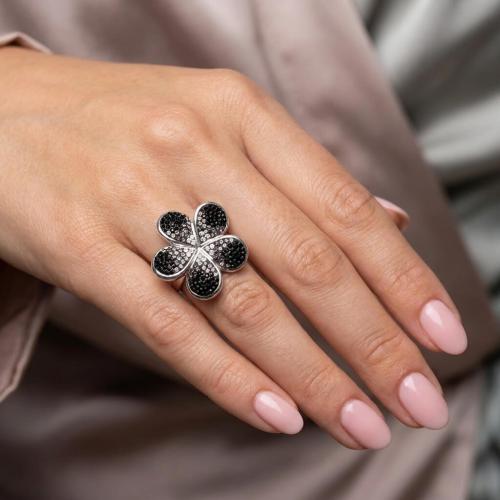 Сребърен пръстен цвете с кристали от Sw®  SP631 Jet and Crystal