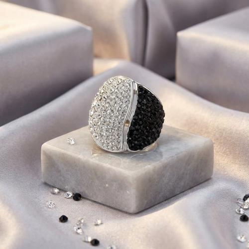 Сребърен пръстен с кристали от Sw®  SP632 Black and White