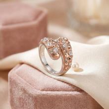Сребърен пръстен с кристали от Sw®  SP633 Peach Gold