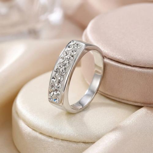 Сребърен пръстен с кристали от Sw® SP638 Crystal