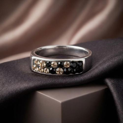 Сребърен пръстен с кристали от Sw® SP638 Black Diamond and Jet