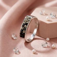 Сребърен пръстен с кристали от Sw® SP638 Black Diamond and Jet Сребърен пръстен с кристали от Sw® SP638 Black Diamond and Jet