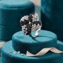 Сребърен пръстен с кристали от Sw® SP639 Black and White