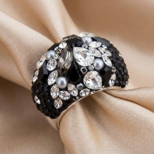 Сребърен пръстен с кристали от Sw®  SP654 Black Marquise