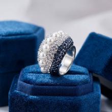 Сребърен пръстен с кристали от Sw® SP654 Big Pearl
