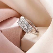 Сребърен пръстен с кристали от Sw® SP659 Crystal