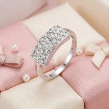 Сребърен пръстен с кристали от Sw® SP659 Crystal
