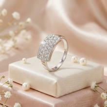 Сребърен пръстен с кристали от Sw® SP659 Crystal