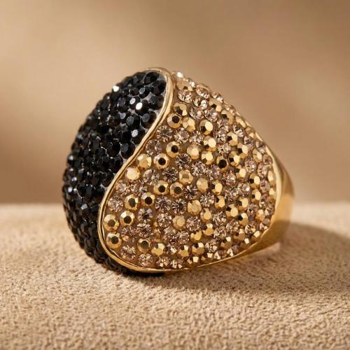 Сребърен пръстен с кристали от Sw® SP662 Black and Gold позлаен