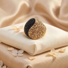 Сребърен пръстен с кристали от Sw® SP662 Black and Gold позлаен