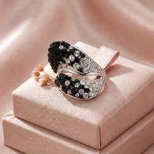Сребърен пръстен с кристали от Sw®  SP663 Black and White
