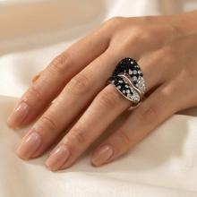 Сребърен пръстен с кристали от Sw®  SP663 Black and White