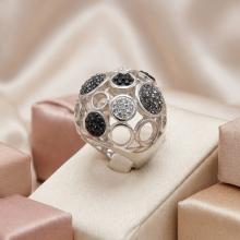 Сребърен пръстен с кристали от Sw®  SP666
