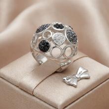 Сребърен пръстен с кристали от Sw®  SP666