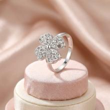Сребърен пръстен Четирилистна детелина с кристали от Sw® Crystal