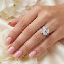 Сребърен пръстен Четирилистна детелина с кристали от Sw® Crystal