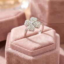 Сребърен пръстен Четирилистна детелина с кристали от Sw® AB Crystal Сребърен пръстен Четирилистна детелина с кристали от Sw® AB Crystal