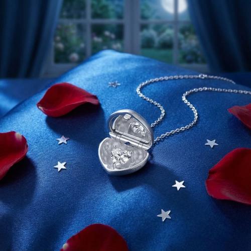 Отварящо се сребърно колие сърце