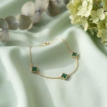 Златна гривна Green Versay