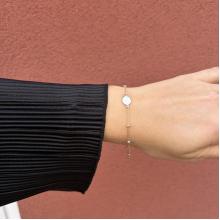 Златна гривна с плочка Дорика