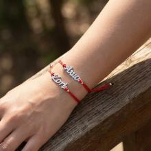 Гривна с червен конец и сребърно име по избор