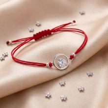 Гривна с червен конец и сребърен елемент с циркон