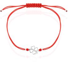 Гривна с червен конец и сребърен елемент детелинка