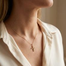 Златно кръстче