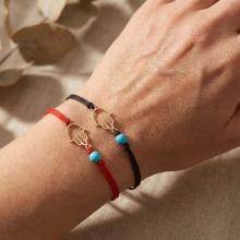 Гривна с черен конец и златен елемент Ръката На Фатима