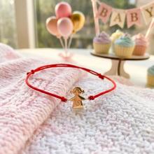 Гривна с червен конец и 14 карата златен елемент момиченце